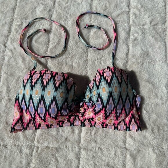 Victoria’s Secret | Warm Ikat Foil The Getaway Halter Bikini Top | Size 32C - Picture 3 of 10